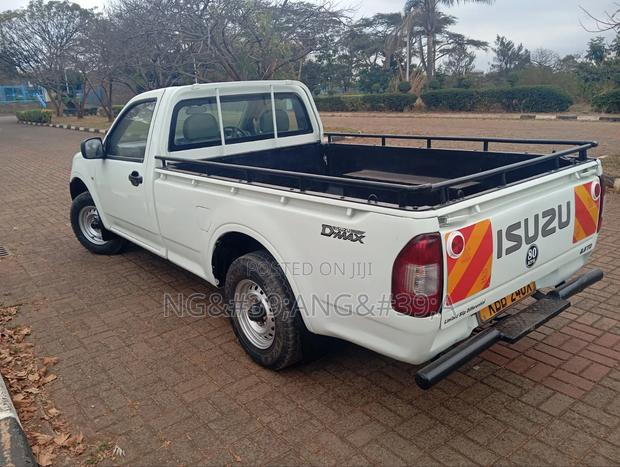 Isuzu D-MAX 2008 White