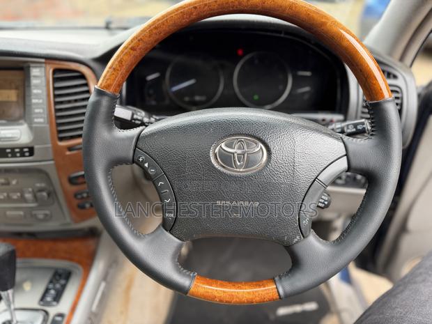 Toyota Land Cruiser 100 4.7 Executive 2006 Blue