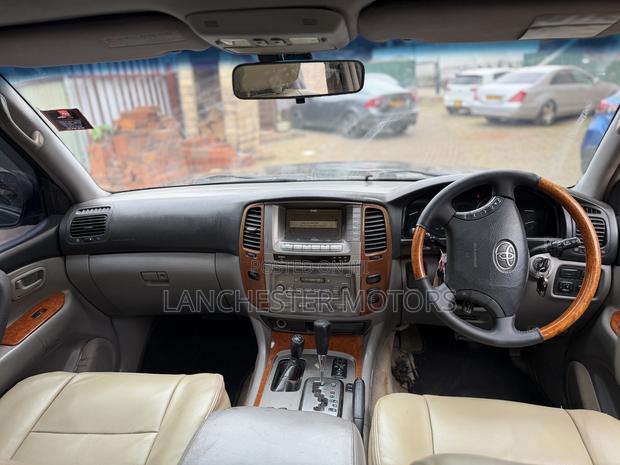 Toyota Land Cruiser 100 4.7 Executive 2006 Blue