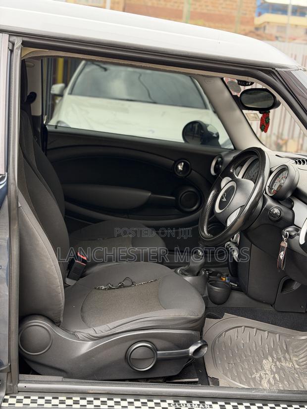 Mini Cooper 2010 Blue