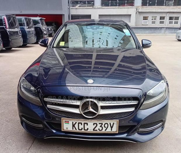 Mercedes-Benz C200 2015 Blue