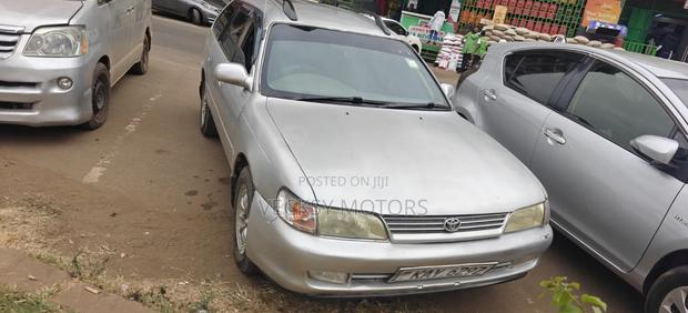 Toyota Corolla 2000 Silver