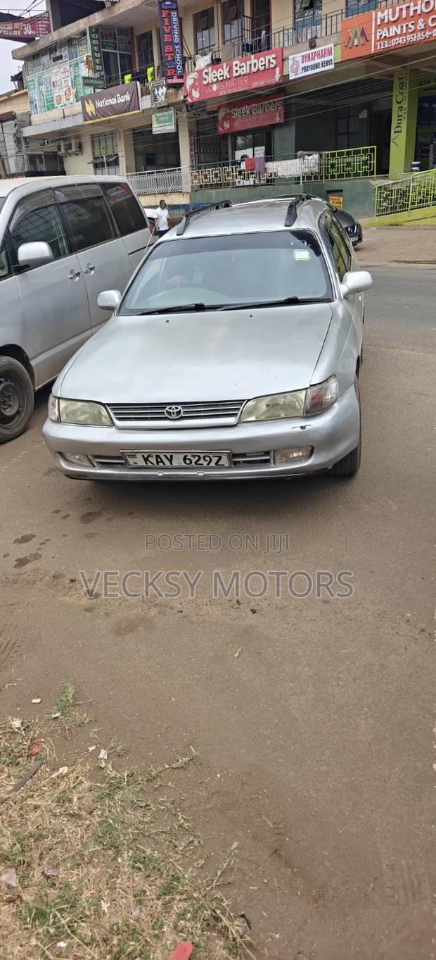 Toyota Corolla 2000 Silver