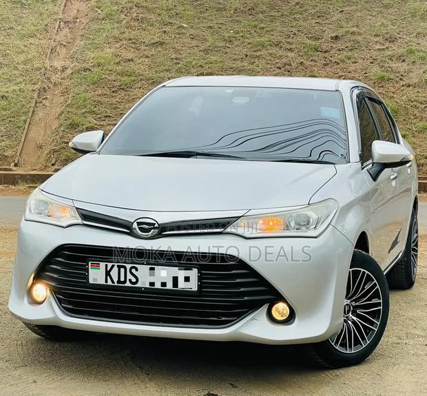 Toyota Axio 1.5 G 2WD 2017 Silver
