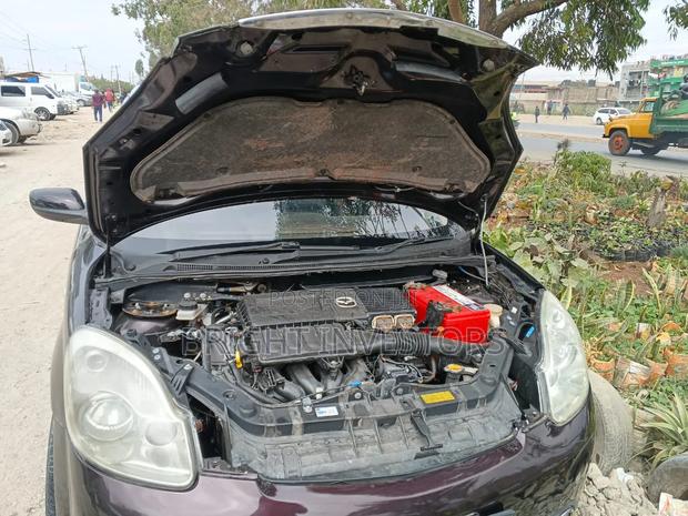 Mazda Verisa 2011