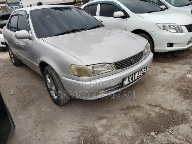 Toyota Corolla 1998 Silver