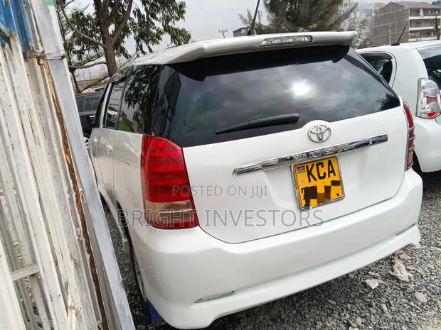 Toyota Wish 2010 White