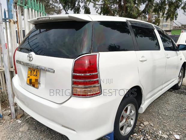 Toyota Wish 2010 White