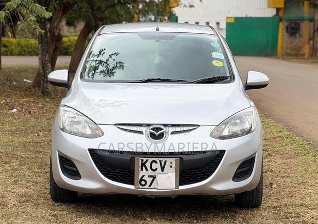 Mazda Demio 2012 Silver