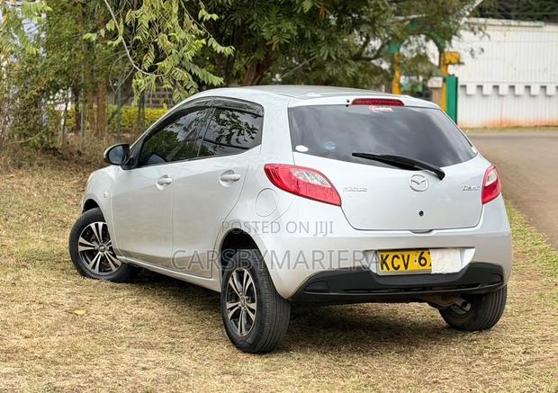 Mazda Demio 2012 Silver