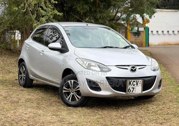 Mazda Demio 2012 Silver
