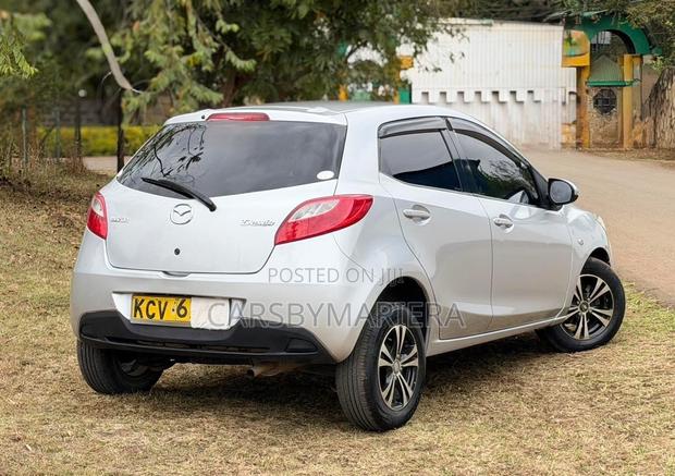 Mazda Demio 2012 Silver