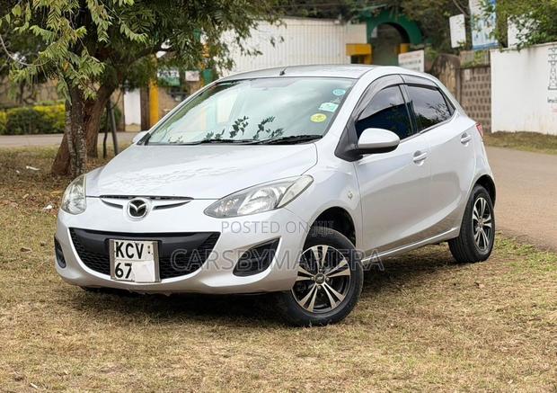 Mazda Demio 2012 Silver