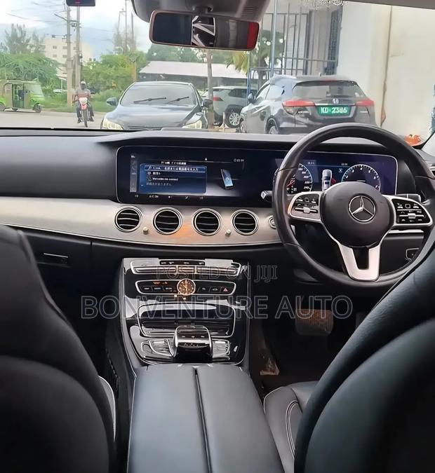 Mercedes-Benz E200 2019 Pearl