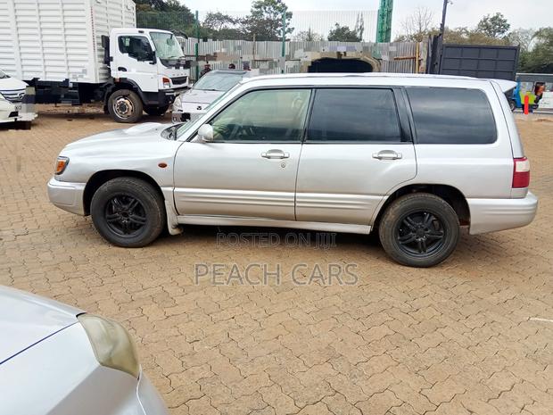 Subaru Forester 2001 Silver