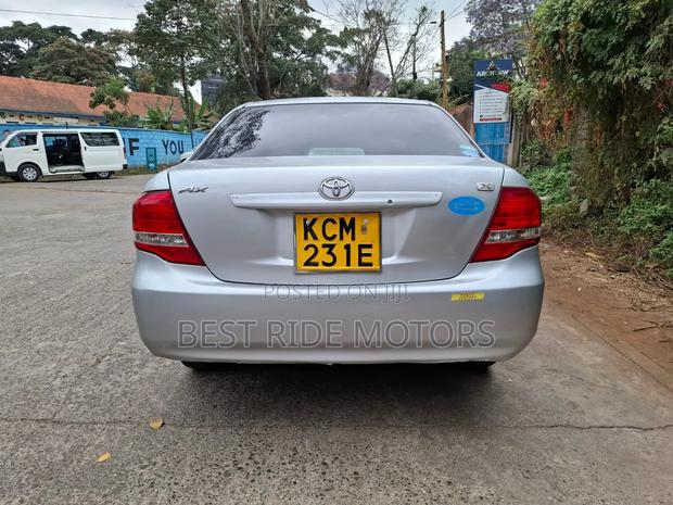 Toyota Axio 1.5 X 2WD 2011 Silver