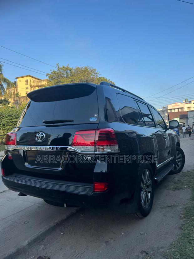 Toyota Land Cruiser 2020 Black