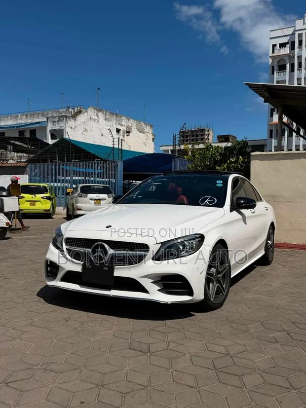 Mercedes-Benz C200 2018 White