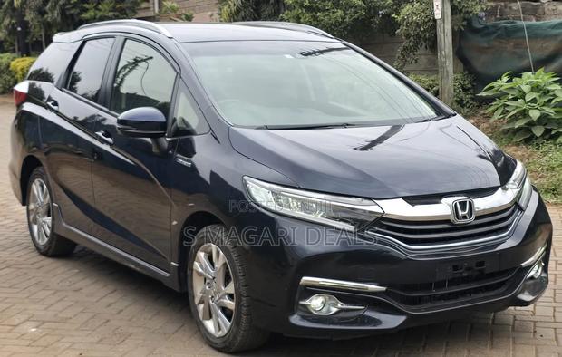 Honda Fit Shuttle 2019 Blue