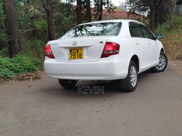 Toyota Axio 1.5 G 4WD 2012 White