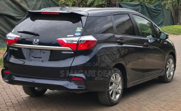 Honda Fit Shuttle 2019 Blue