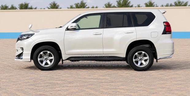 Toyota Land Cruiser Prado 2.7 2019 Pearl