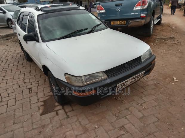 Toyota Corolla 2002 White
