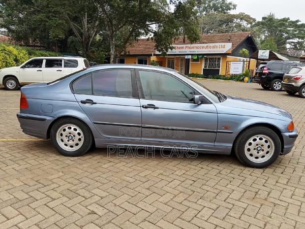BMW 3 Series 1999 Blue