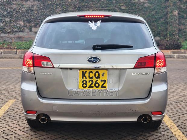 Subaru Legacy 2011 Silver