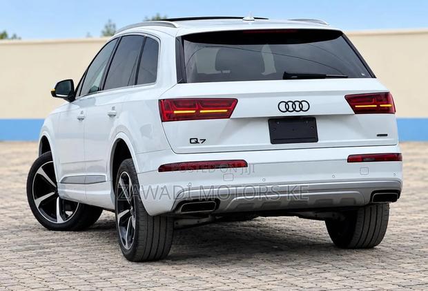 Audi Q7 45 SE Premium AWD quattro 2019 White
