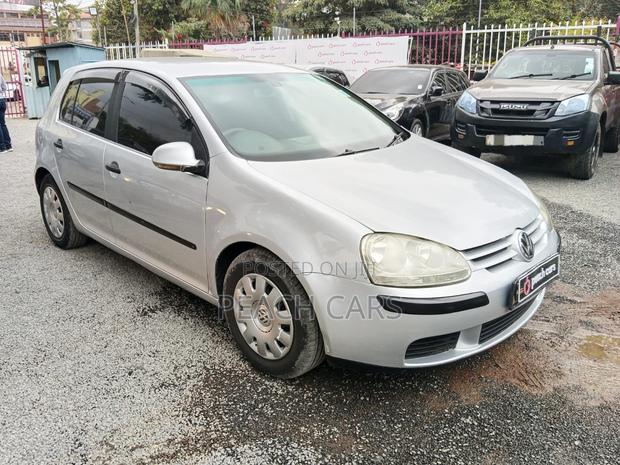 Volkswagen Golf 2005 Silver