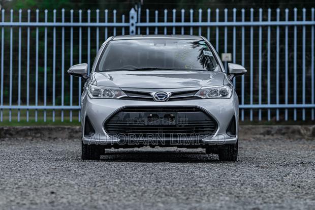 Toyota Corolla Fielder 1.5 Hybrid FWD 2020 Silver