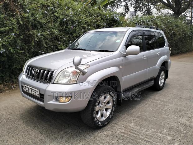 Toyota Land Cruiser Prado 2011 Silver