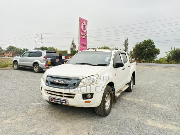 Isuzu D-MAX 2013 White