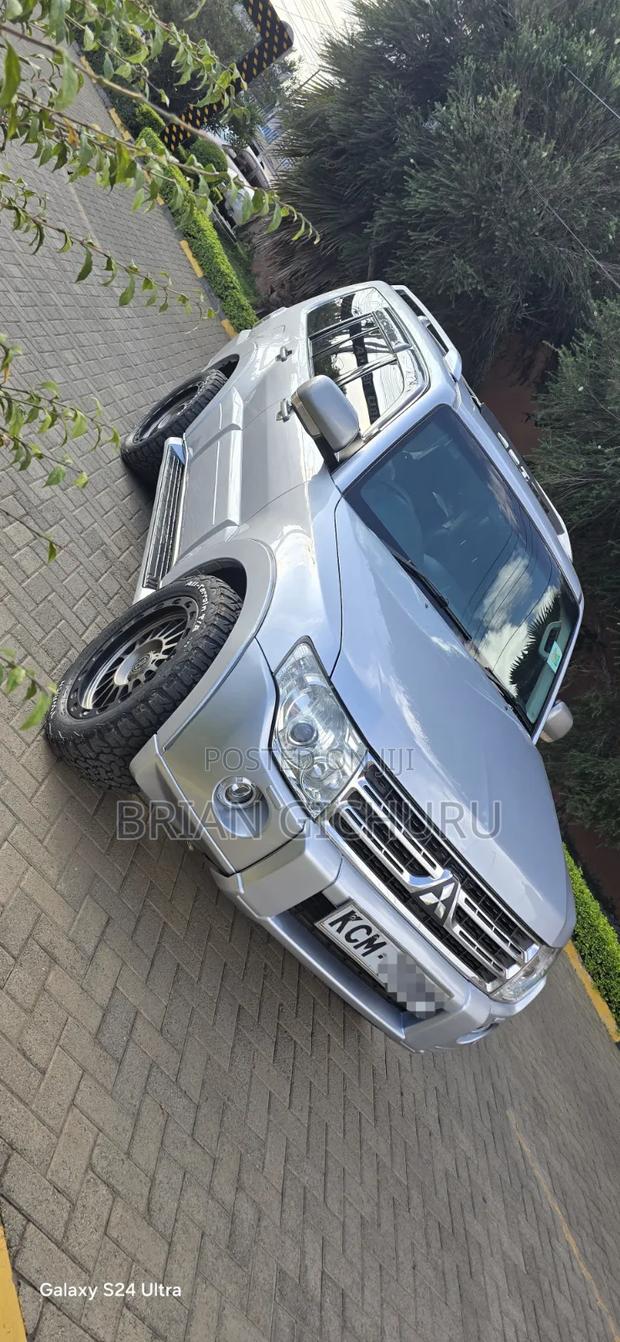 Mitsubishi Shogun 3.2 Di-Dc GLS 2011 Silver