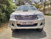 Toyota Hilux 2010 Gold for sale