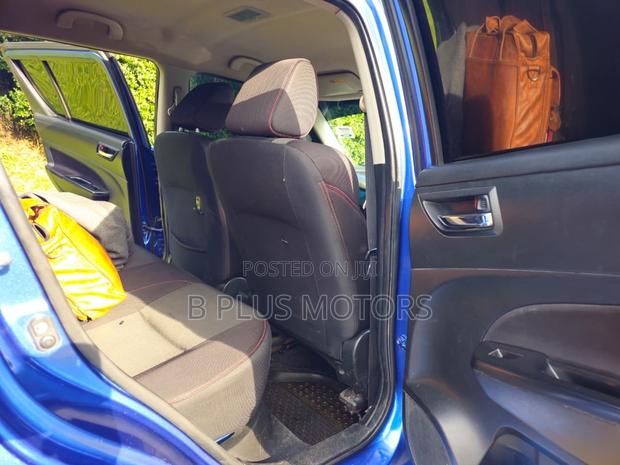 Suzuki Swift 2012 Blue