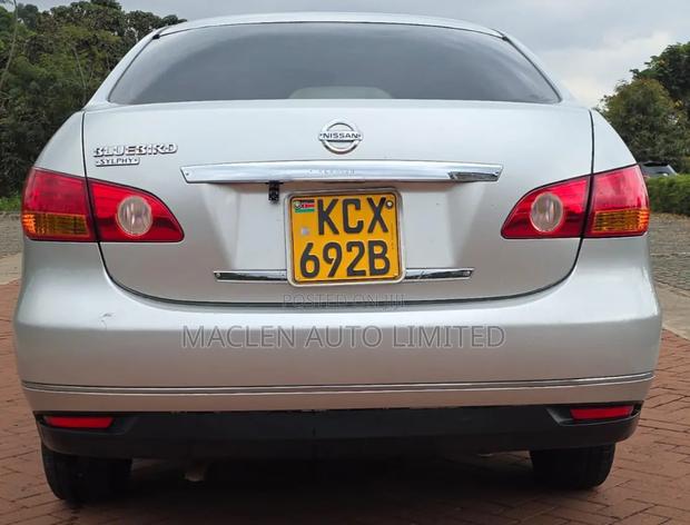Nissan Bluebird 2012 Silver