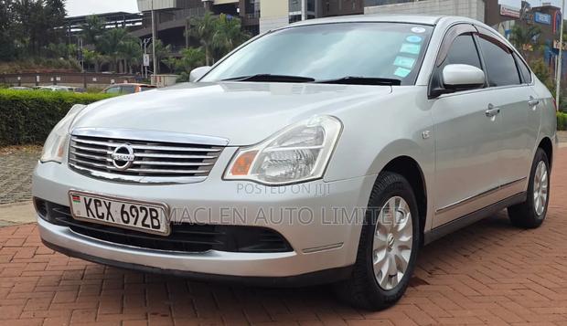 Nissan Bluebird 2012 Silver