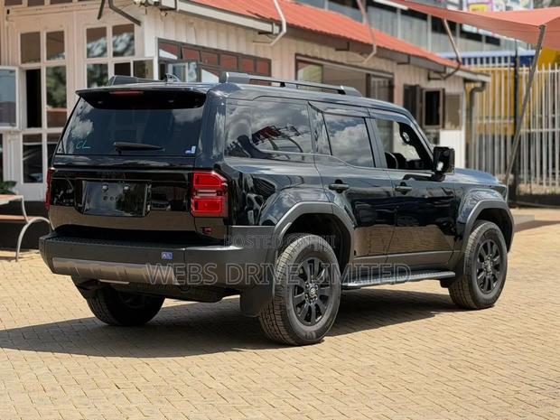 Toyota Land Cruiser Prado 2.8 2024 Black