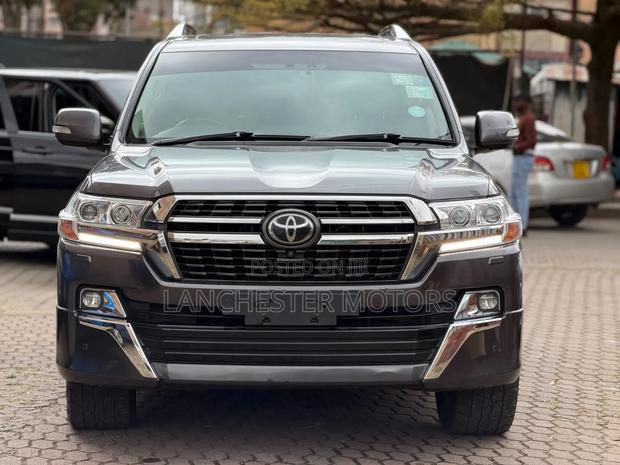 Toyota Land Cruiser 2021 Gray
