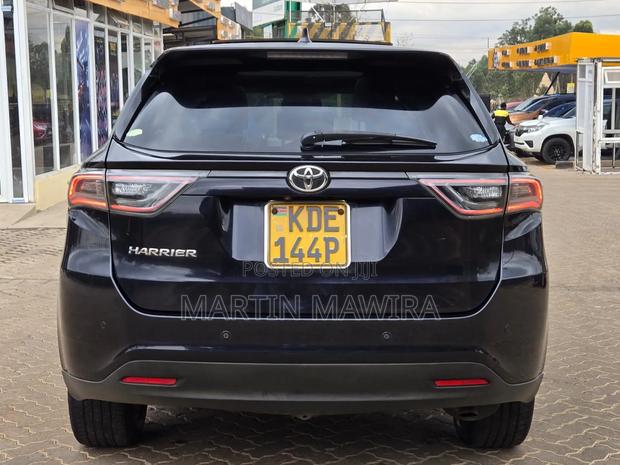 Toyota Harrier 2016