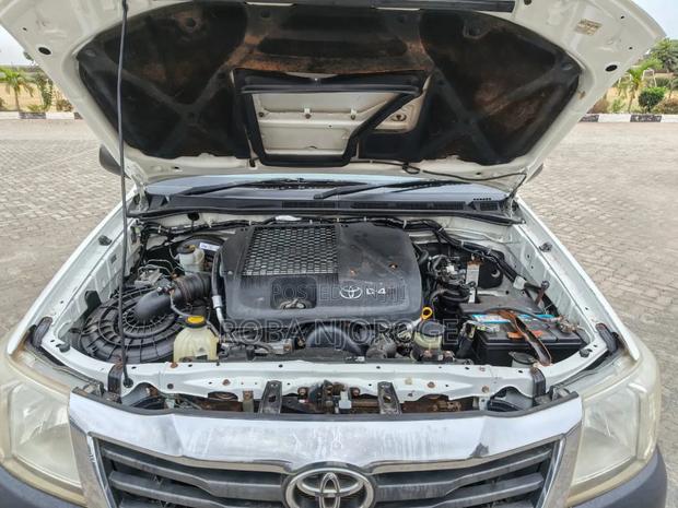 Toyota Hilux 2.5 D-4D Double Cab 4x4 SRX 2007 White