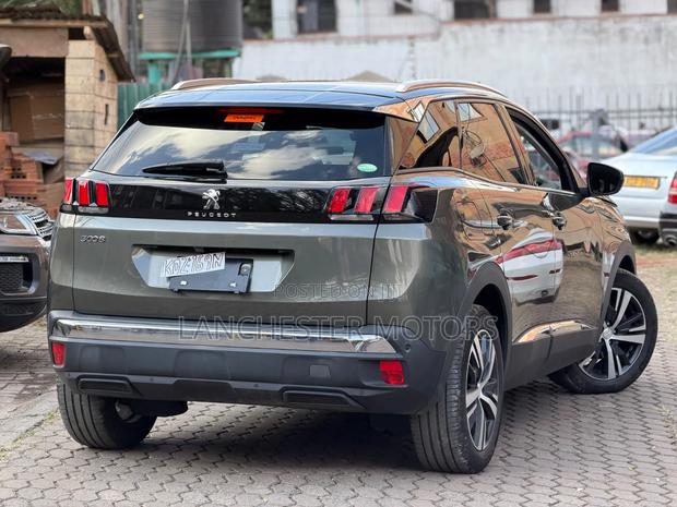Peugeot 3008 2019 Green
