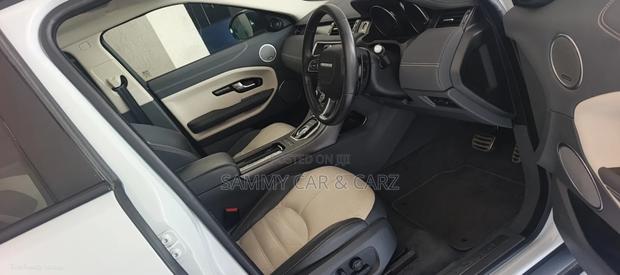 Land Rover Range Rover Evoque HSE Dynamic 4x4 5-Door 2018 White