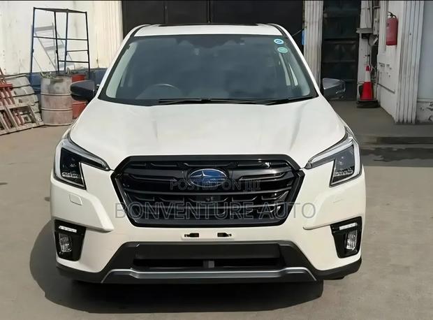 Subaru Forester Premium 2021 White