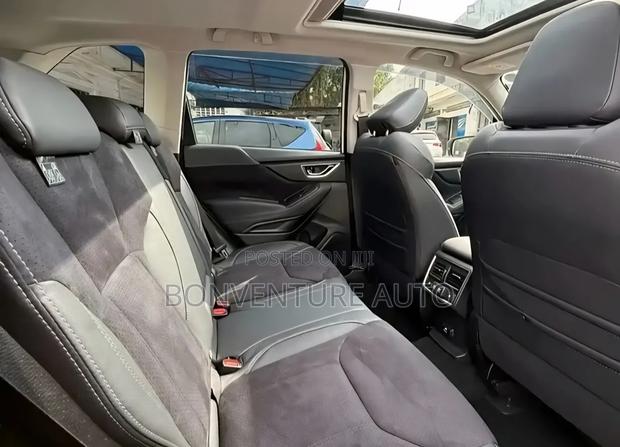Subaru Forester Premium 2021 White