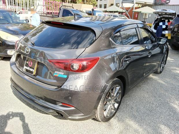 Mazda Axela 2017 Gray