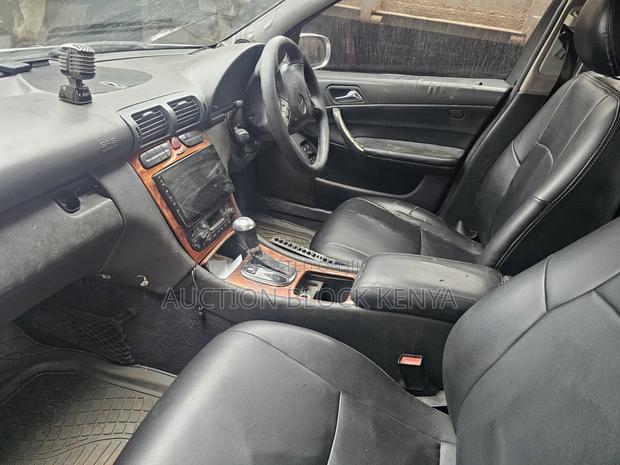 Mercedes-Benz C180 2004 Silver