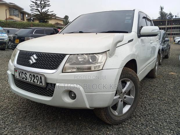 Suzuki Escudo 2012 White